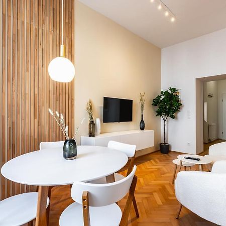 Classy And Elegant Apartments In A Calm Area Vienna Exterior photo