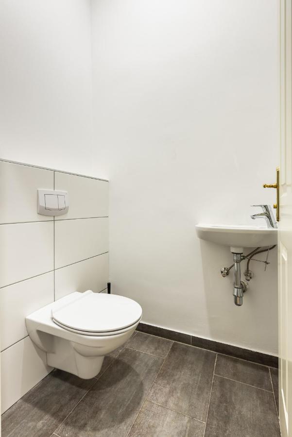 Classy And Elegant Apartments In A Calm Area Vienna Exterior photo