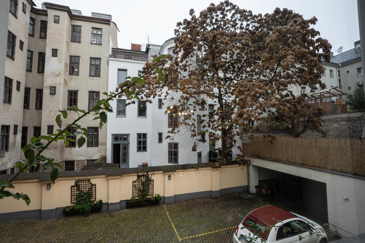 Classy And Elegant Apartments In A Calm Area Vienna Exterior photo